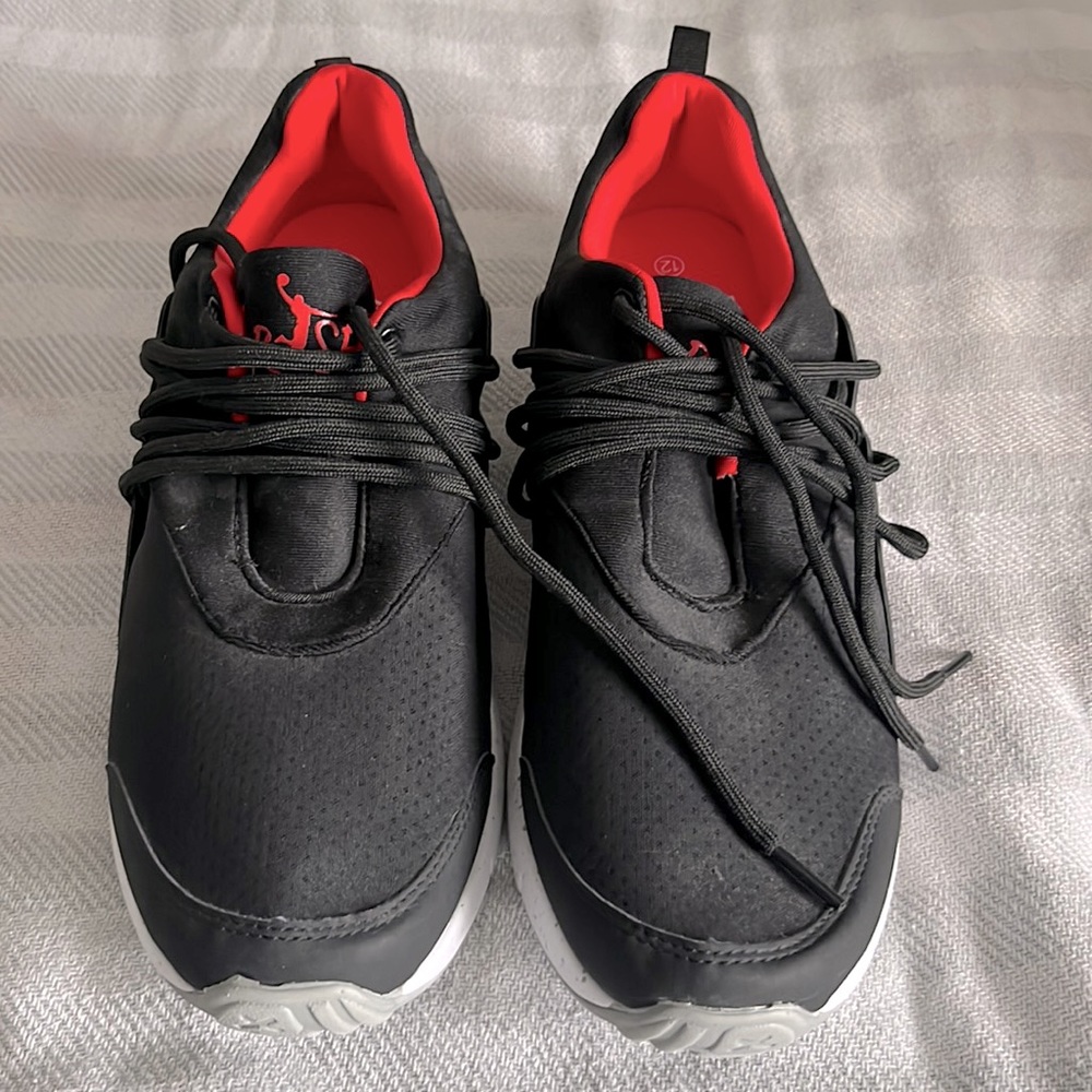 Rise memory foam men’s sneakers size 12